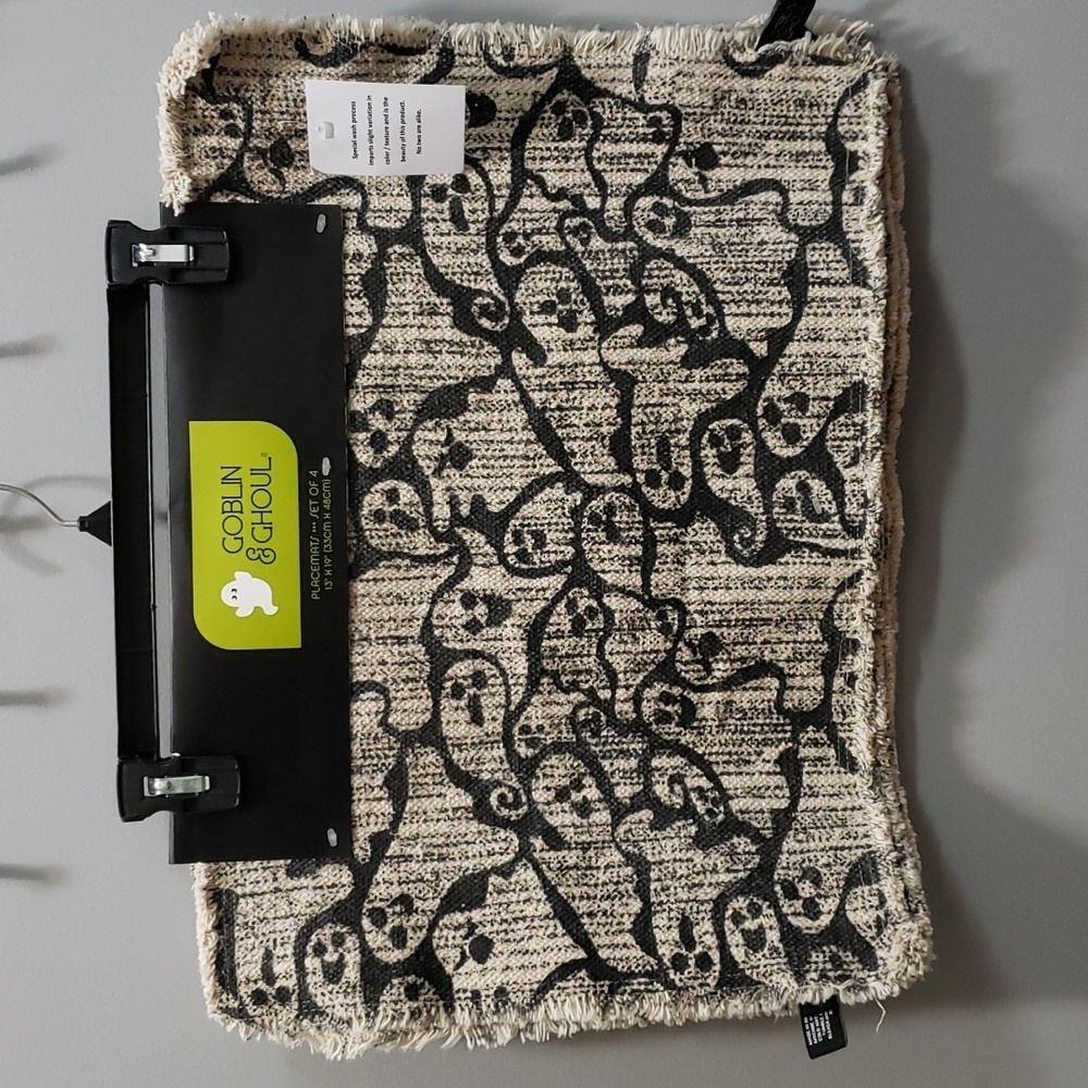 Goblin & Ghoul NWT 100% Cotton Ghost Design Set/4 Placemats